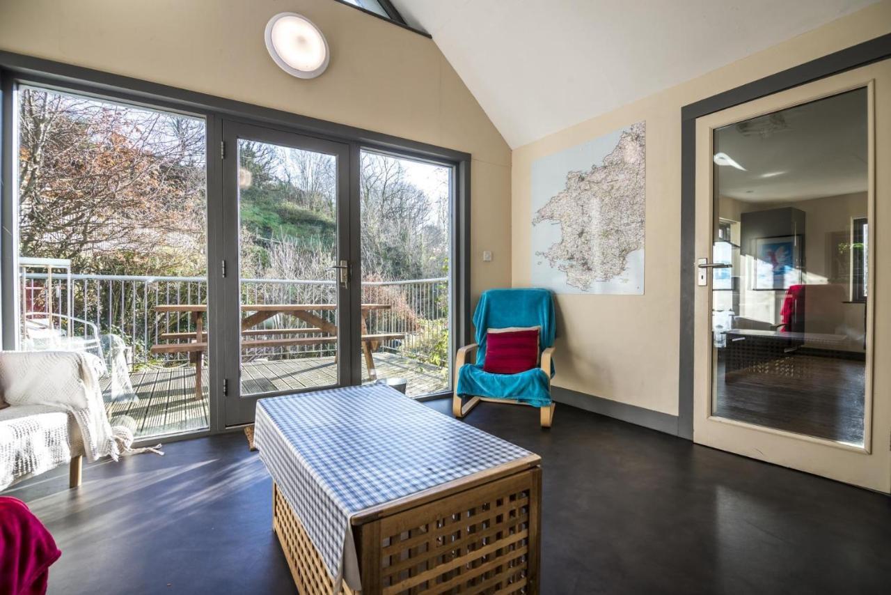 Rock Cottage - 3 Bedroom Holiday Home - Fishguard Exteriör bild