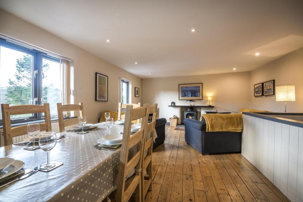 Rock Cottage - 3 Bedroom Holiday Home - Fishguard Exteriör bild