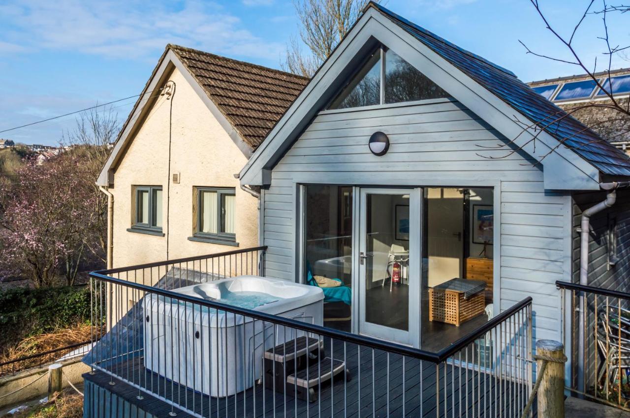 Rock Cottage - 3 Bedroom Holiday Home - Fishguard Exteriör bild