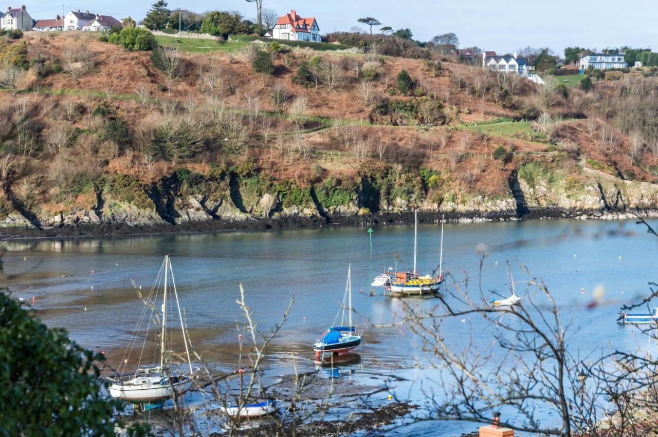 Rock Cottage - 3 Bedroom Holiday Home - Fishguard Exteriör bild